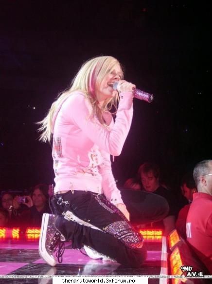 Avril`s life - Cariera in muzica După doi ani de - Avril Lavigne