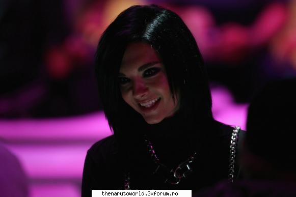 Bill Kaulitz - Nu prea ma omor dupa el dar ador vocea lui Ce - Tokio Hotel