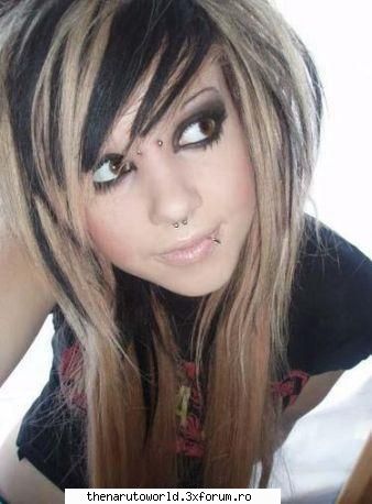Emo Girl - deci mai pun cateva:D - Emo KidS
