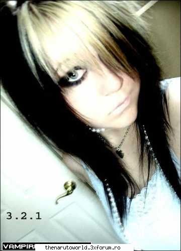 Hey..RuLLzzZ - bn pers atunci: Leez - World of FiCtiOoOn