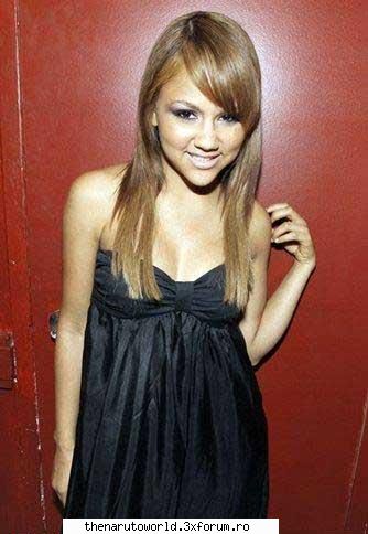 Kat DeLuna - Poi cam gatha athathea poze am avut - Music is life